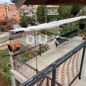 RIJEKA, SRDOČI, GRBCI - samostojeća kuća sa 4 stana + gospodarska zgrada + okućnica! PRILIKA!