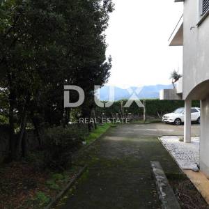 RIJEKA, SRDOČI, MARTINKOVAC- obiteljska kuća 330m2 s panoramskom pogledom na more+ okoliš 1450m2