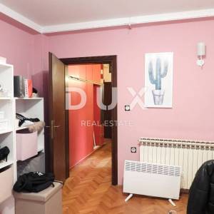 RIJEKA, SRDOČI, MARTINKOVAC- obiteljska kuća 330m2 s panoramskom pogledom na more+ okoliš 1450m2