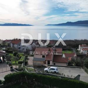 RIJEKA, SRDOČI, MARTINKOVAC- obiteljska kuća 330m2 s panoramskom pogledom na more+ okoliš 1450m2