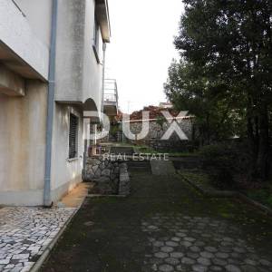 RIJEKA, SRDOČI, MARTINKOVAC- obiteljska kuća 330m2 s panoramskom pogledom na more+ okoliš 1450m2