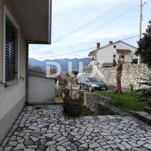 RIJEKA, SRDOČI, MARTINKOVAC- obiteljska kuća 330m2 s panoramskom pogledom na more+ okoliš 1450m2