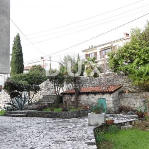 RIJEKA, SRDOČI, MARTINKOVAC- obiteljska kuća 330m2 s panoramskom pogledom na more+ okoliš 1450m2