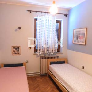 RIJEKA, SRDOČI, MARTINKOVAC- obiteljska kuća 330m2 s panoramskom pogledom na more+ okoliš 1450m2