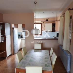 RIJEKA, SRDOČI, MARTINKOVAC- obiteljska kuća 330m2 s panoramskom pogledom na more+ okoliš 1450m2