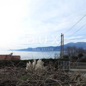 RIJEKA, SRDOČI, MARTINKOVAC- obiteljska kuća 330m2 s panoramskom pogledom na more+ okoliš 1450m2