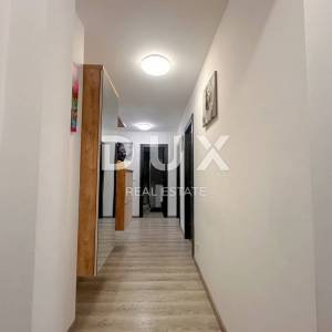 RIJEKA, SRDOČI - novouređeni 2S+DB, 71 m2, 1.kat, lođa, pogled na more