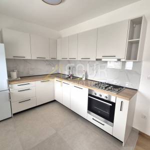 Rijeka, Srdoči, stan u novogradnji, 75m2, 2s+db, balkon