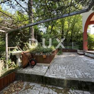 RIJEKA - stan površine 179 m2 s okućnicom od 550 m2