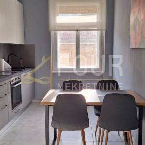Rijeka, strogi Centar, 105.09m2, gospodski stan u jedinstvenoj zgradi!