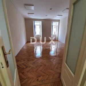 RIJEKA, STROGI CENTAR - 125 m2, blizina Korza, 1. kat!
