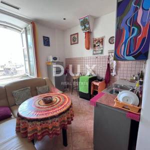 RIJEKA, STROGI CENTAR - Dvije stambene jedinice za investiciju