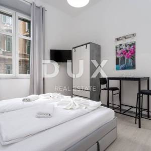 RIJEKA, STROGI CENTAR - Stan za investiciju, 3 jedinice!