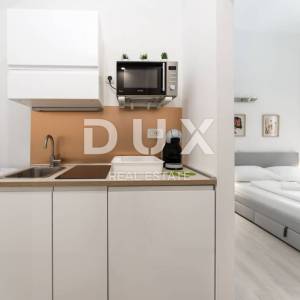 RIJEKA, STROGI CENTAR - Stan za investiciju, 3 jedinice!