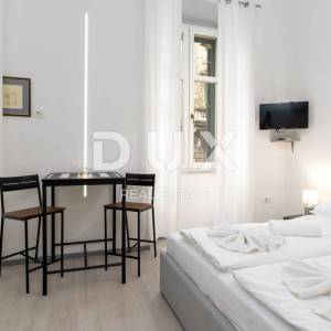 RIJEKA, STROGI CENTAR - Stan za investiciju, 3 jedinice!