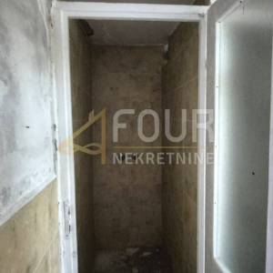 Rijeka, Sušak, poslovni prostor, 55.48m2