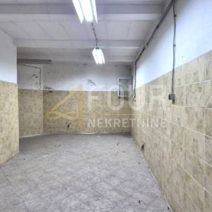 Rijeka, Sušak, poslovni prostor, 55.48m2