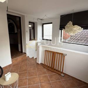 Rijeka, Trsat, 62.86m2 stan 1s+db i studio apartman 21.02m2