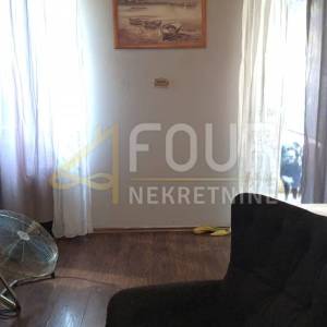 Rijeka, Trsat, etaža, 65.04m2, 2s+db, balkon + terasa, okućnica