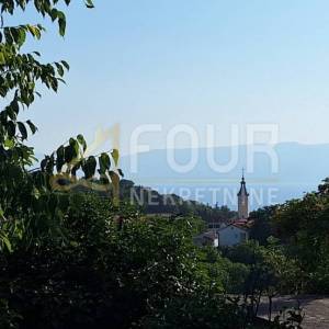 Rijeka, Trsat, etaža, 65.04m2, 2s+db, balkon + terasa, okućnica