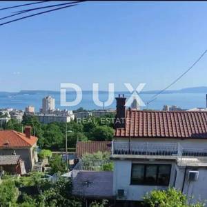 RIJEKA, TRSAT - lijepa etaža s okućnicom i parkirnim mjestom