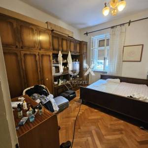 RIJEKA, TRSAT, VOJAK - poslovni prostor (stan-etaža) 110m2 na frekventnoj lokaciji 