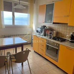 Rijeka, Turnić, 88.21m2, 2s+db, pogled na more