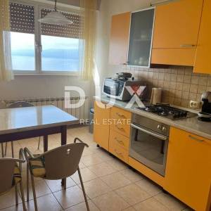 RIJEKA, TURNIĆ - Stan od 88 m2 s pogledom na more