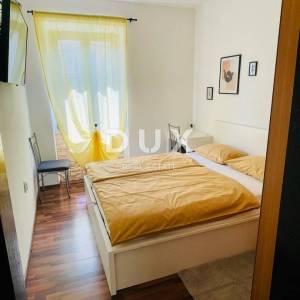 RIJEKA, TURNIĆ - uređen dvosoban stan