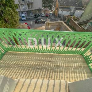 RIJEKA, TURNIĆ - vrhunski stanovi u novoadaptiranoj kući, parking, mirna ulica, pogled
