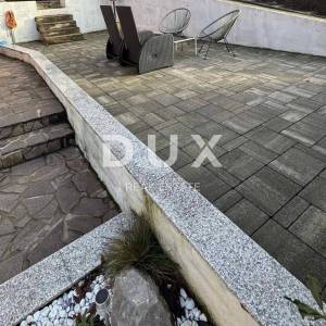 RIJEKA, VIŠKOVO, CENTAR - ekskluzivan stan u strogom centru Viškova sa 5 parkirnih mjesta + dodatni stan 24 m2! PRILIKA!