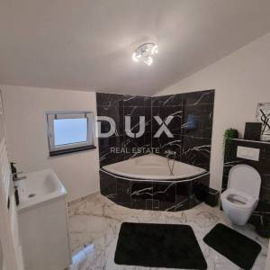 RIJEKA, VIŠKOVO, CENTAR - ekskluzivan stan u strogom centru Viškova sa 5 parkirnih mjesta + dodatni stan 24 m2! PRILIKA!