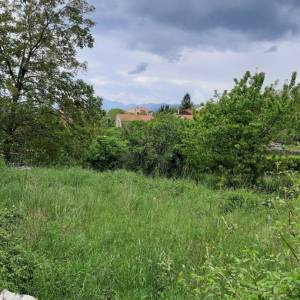 RIJEKA, VIŠKOVO - građevinsko zemljište 1.285 m2 za stambenu zgradu / stanove / apartmane / obiteljsku kuću / villu! PRILIKA!...