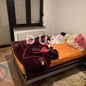 RIJEKA, VIŠKOVO - KUĆA NA 3 ETAŽE + DVORIŠNA ZGRADA SA 2 STANA I GARAŽOM!!! PRILIKA!!!