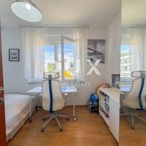 RIJEKA, VIŠKOVO – prilika – stan 58m2 s dvije spavaće sobe, dva balkona u novijoj kući, mirna ulica blizu centra