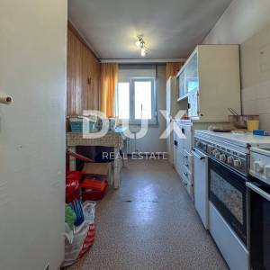 RIJEKA, VOJAK - 3SKL, lođa, pogled na more, nova fasada