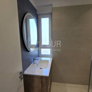 Rijeka, Vojak, 97m2, 3skl, balkon
