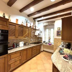 Rijeka, Zamet, 230m2, samostojeća kuća, konoba, garaža