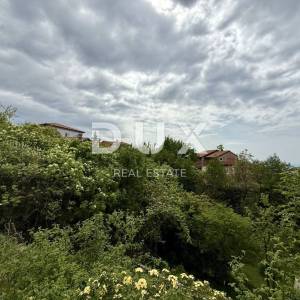 RIJEKA, ZAMET - Građevinsko zemljište 1093 m2 za obiteljsku kuću/4 stambene jedinice!