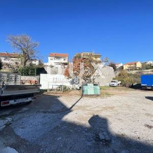 RIJEKA, ZAMET - ravno građevinsko zemljište za 12 stanova