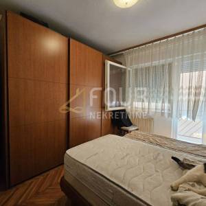 Rijeka, Zamet, samostojeća kuća, 2 stana, konoba, okućnica