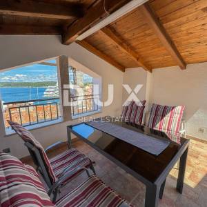 ROVINJ, CENTAR – vrhunsko uređeni objekt u srcu Rovinja s krovnom terasom, pogled, jacuzzi