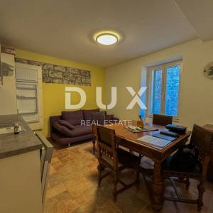 ROVINJ, CENTAR – vrhunsko uređeni objekt u srcu Rovinja s krovnom terasom, pogled, jacuzzi