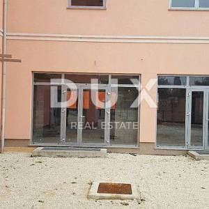 ROVINJ - poslovna zgrada 1472m2 + okoliš 1683m2