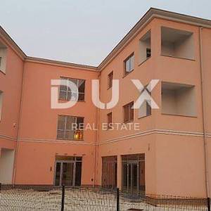 ROVINJ - poslovna zgrada 1472m2 + okoliš 1683m2