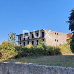RTINA, ZADAR - Roh-bau kuća, prvi red do mora