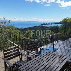 Rukavac, 72.42m2, 2s+db, velika terasa, spektakularan pogled 