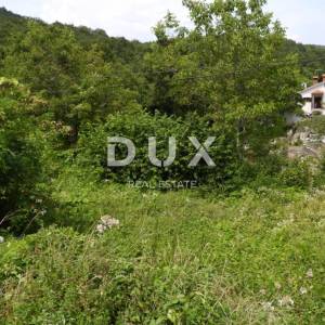 RUKAVAC - građevinski teren 2059m2 za stambenu zgradu – stanove- apartmane  / obiteljsku kuću / villu / za kuće za iznajmljivan...