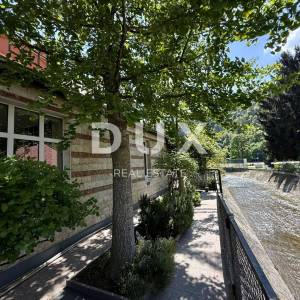 SAMOBOR, CENTAR - prekrasna kuća s velikom okućnicom!