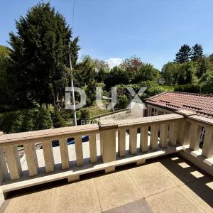 SAMOBOR, CENTAR - prekrasna kuća s velikom okućnicom!